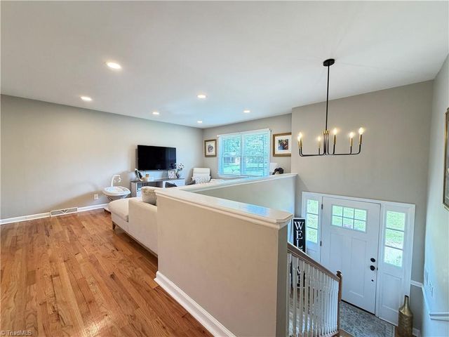 6060 Bobbybrook Drive, Clemmons, NC 27012