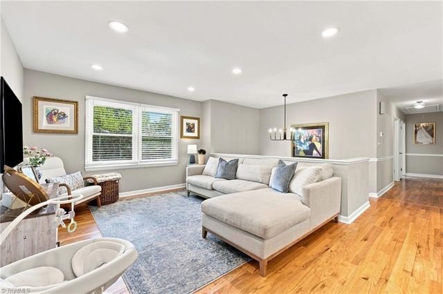 6060 Bobbybrook Drive, Clemmons, NC 27012