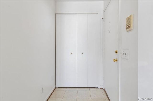 3364 Loon Lake Court, Waterford, MI 48329