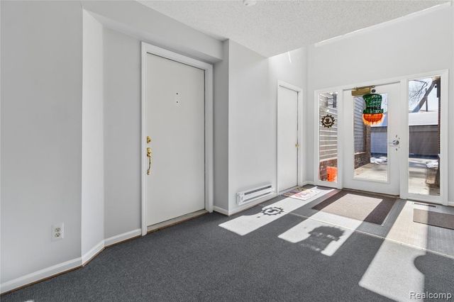 3364 Loon Lake Court, Waterford, MI 48329