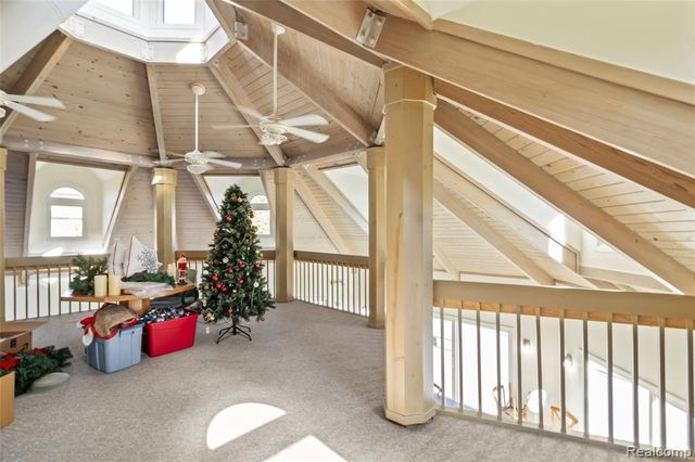 3364 Loon Lake Court, Waterford, MI 48329