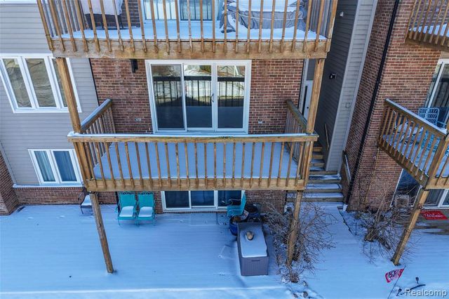 3364 Loon Lake Court, Waterford, MI 48329