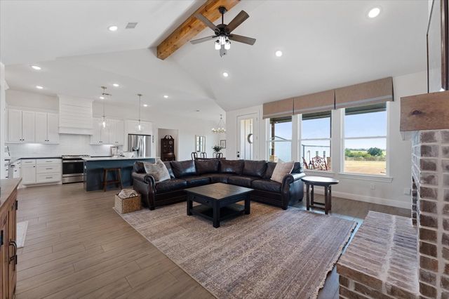 153 Randi Road, Bellville, TX 77418