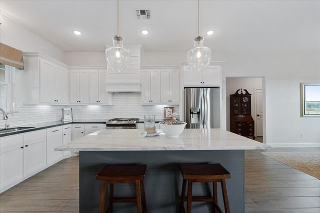153 Randi Road, Bellville, TX 77418