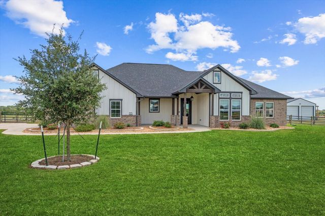 153 Randi Road, Bellville, TX 77418