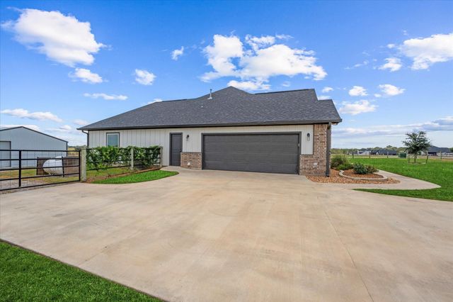 153 Randi Road, Bellville, TX 77418