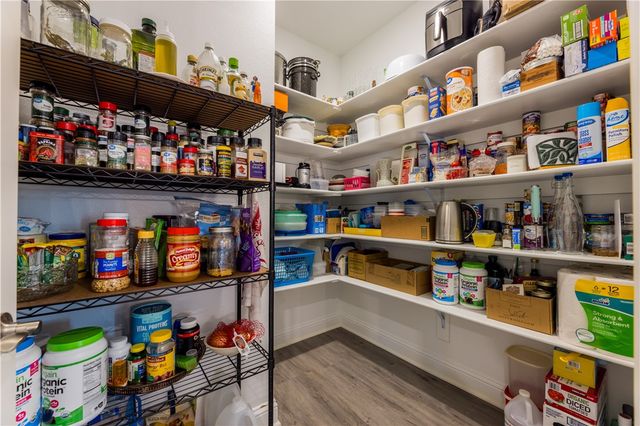 2101 SW Poppy Street, Bentonville, AR 72713