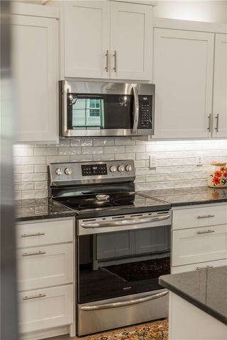 2101 SW Poppy Street, Bentonville, AR 72713