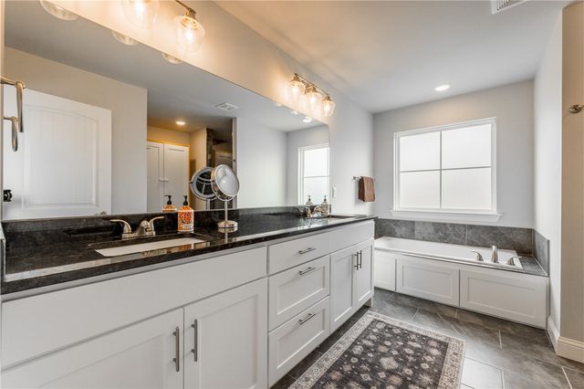 2101 SW Poppy Street, Bentonville, AR 72713