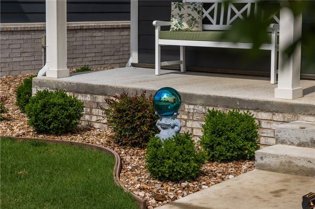 2101 SW Poppy Street, Bentonville, AR 72713