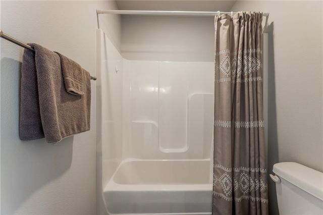 2101 SW Poppy Street, Bentonville, AR 72713