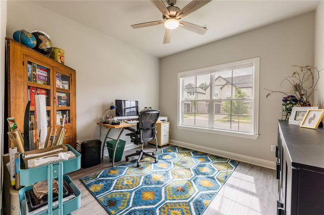 2101 SW Poppy Street, Bentonville, AR 72713