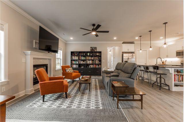 2101 SW Poppy Street, Bentonville, AR 72713