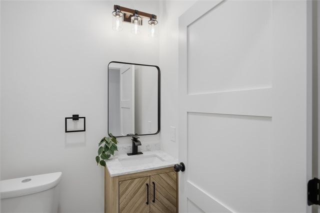 462 Carriage Trail, Conroe, TX 77316