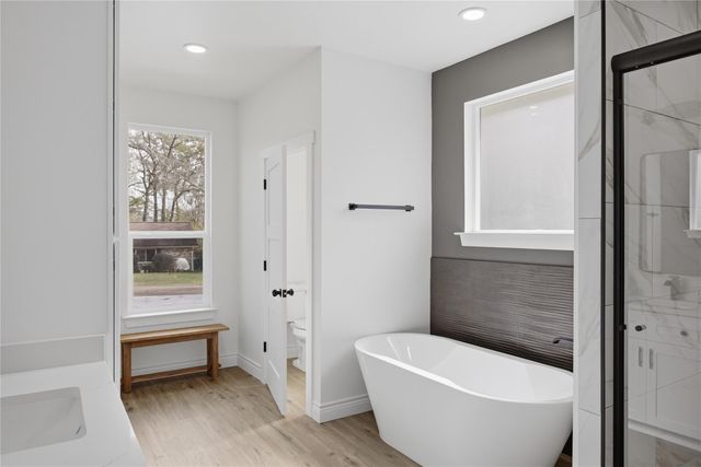 462 Carriage Trail, Conroe, TX 77316