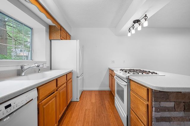 54 Voyagers Ln 54, Ashland, MA 01721
