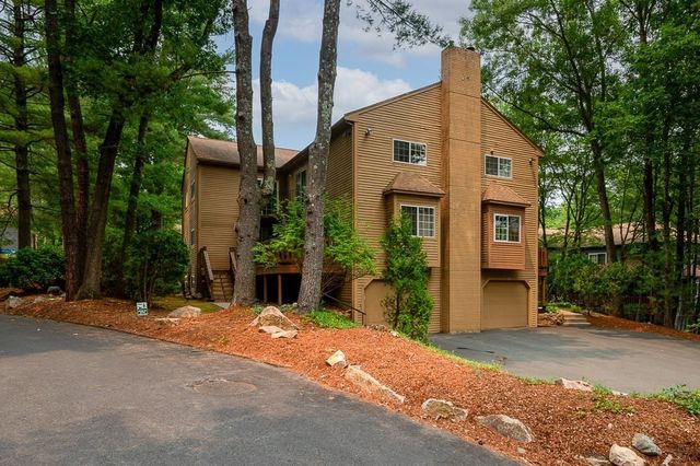 54 Voyagers Ln 54, Ashland, MA 01721