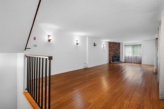 54 Voyagers Ln 54, Ashland, MA 01721