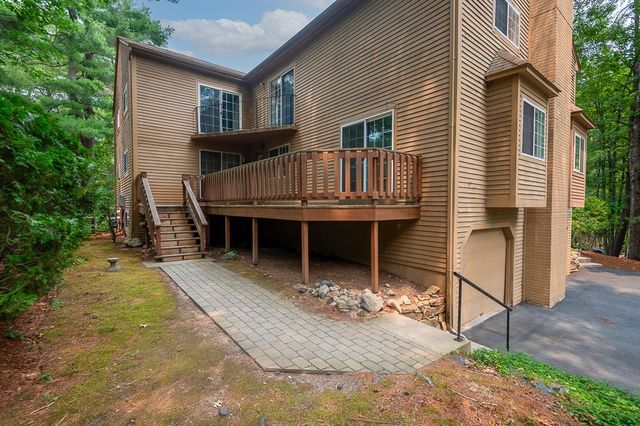54 Voyagers Ln 54, Ashland, MA 01721