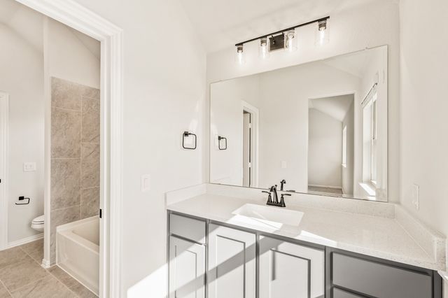 7720 Oakmeade Street, Joshua, TX 76058