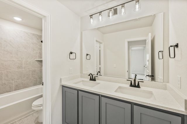 7720 Oakmeade Street, Joshua, TX 76058