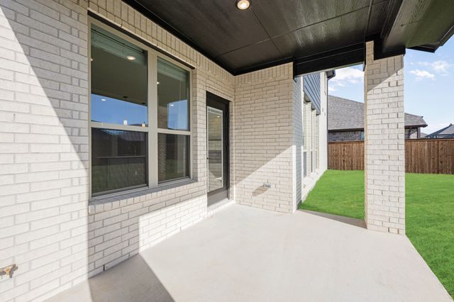 7720 Oakmeade Street, Joshua, TX 76058