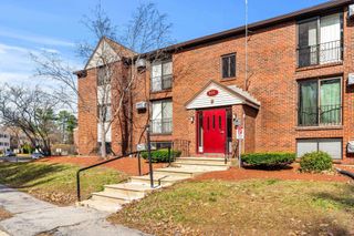 80 English Village Road # 102, Manchester, NH 03102