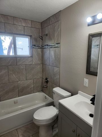 204 59th Street SW, Albuquerque, NM 87121