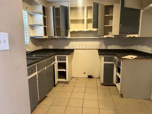 5011 N 39TH STREET, Tampa, FL 33610