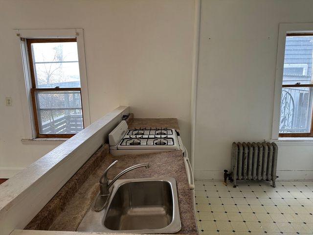 65 Howard Street 1, Cambridge, MA 02139