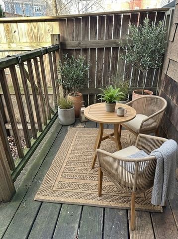 65 Howard Street 1, Cambridge, MA 02139