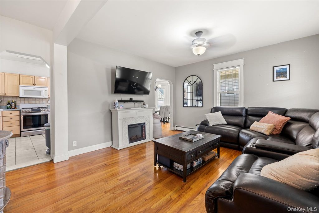 1967 Oakland Avenue, Wantagh, NY 11793 — photo 4