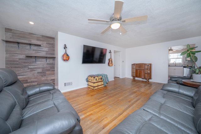 512 S Thierman Rd, Spokane Valley, WA 99212