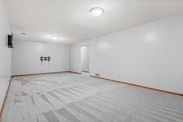 3745 121st Lane NW, Coon Rapids, MN 55433
