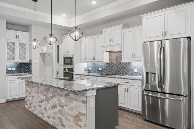5757 Lakeside Villas Court, Conroe, TX 77304