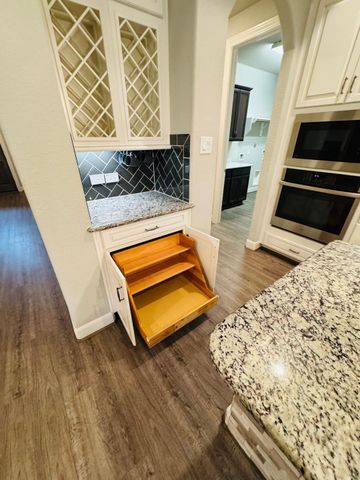 5757 Lakeside Villas Court, Conroe, TX 77304