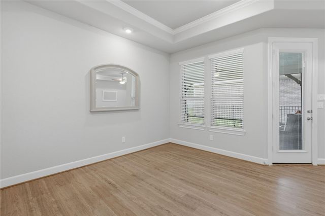 5757 Lakeside Villas Court, Conroe, TX 77304