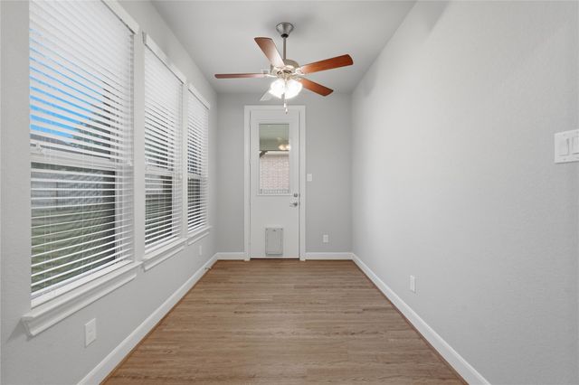 5757 Lakeside Villas Court, Conroe, TX 77304