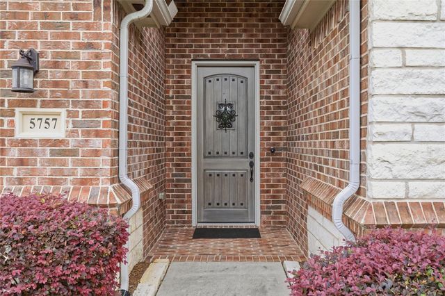 5757 Lakeside Villas Court, Conroe, TX 77304