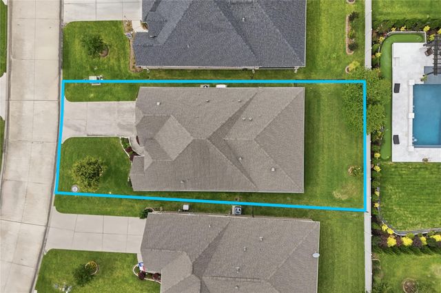 5757 Lakeside Villas Court, Conroe, TX 77304