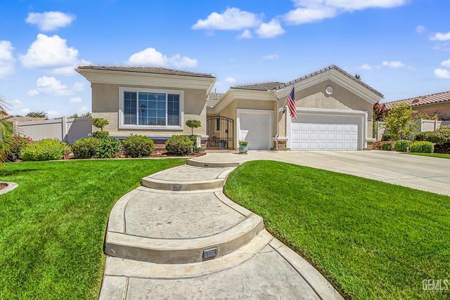 13802 Summit Village Road, Bakersfield, CA 93306