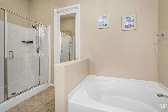 13802 Summit Village Road, Bakersfield, CA 93306