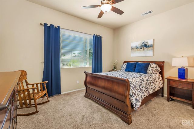 13802 Summit Village Road, Bakersfield, CA 93306