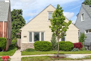 3330 N Orange Avenue, Chicago, IL 60634