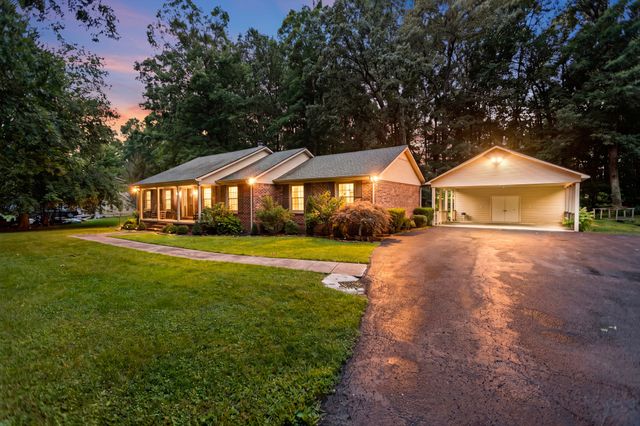 112 Hamilton Ln, Tullahoma, TN 37388