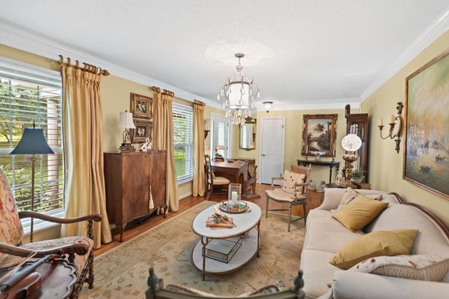 112 Hamilton Ln, Tullahoma, TN 37388