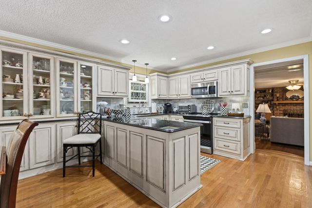 112 Hamilton Ln, Tullahoma, TN 37388