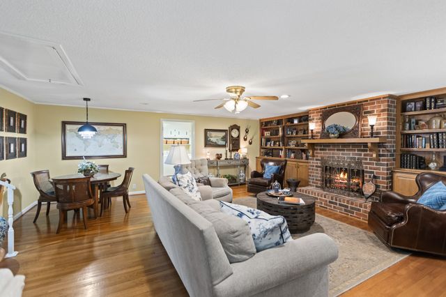 112 Hamilton Ln, Tullahoma, TN 37388