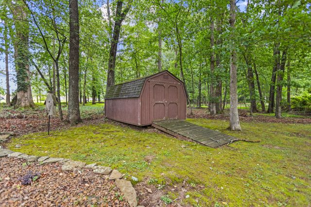 112 Hamilton Ln, Tullahoma, TN 37388