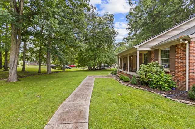 112 Hamilton Ln, Tullahoma, TN 37388
